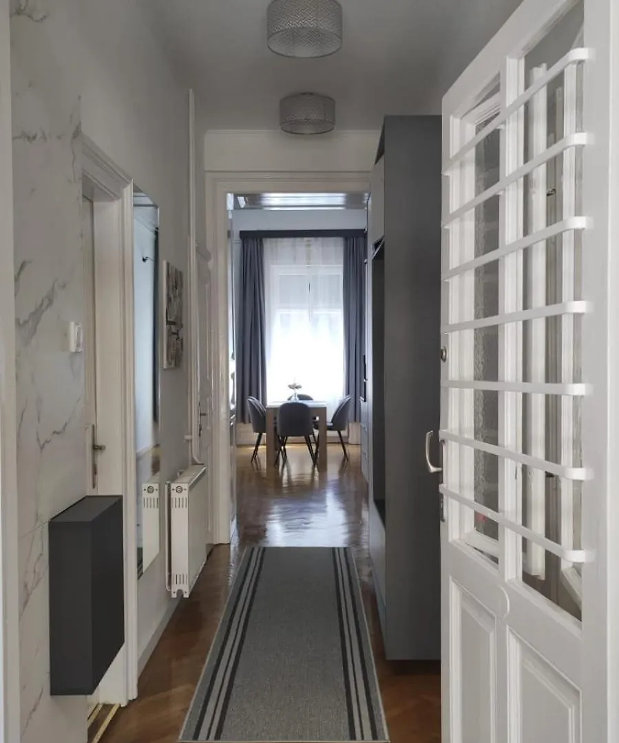 Mirai Apartman Budapest 0*,